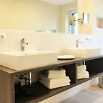 Lille Hus 아파트 Böhl